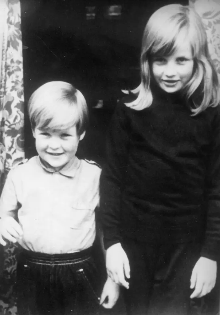 Diana and Charles Spencer as children (Central Press/Getty Images)