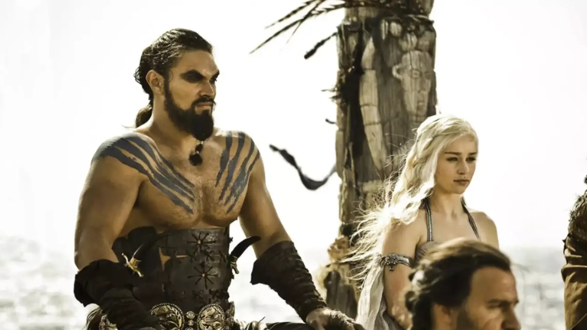 Emilia Clarke revealed how Jason Momoa lightened the mood (HBO)