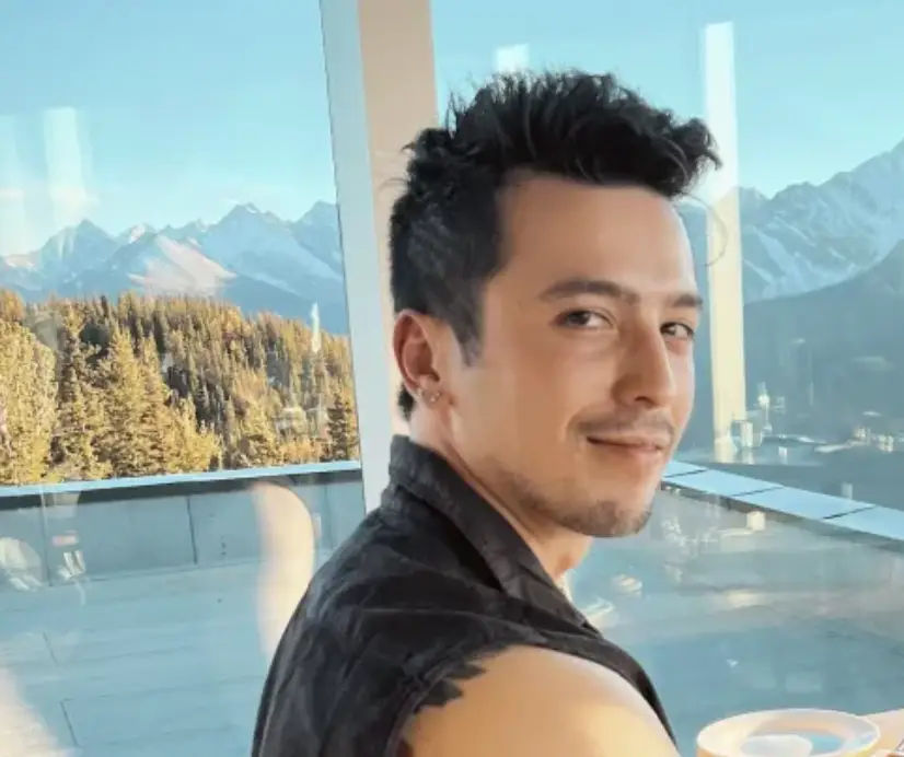 Jamie Valentino eventually quit being a proposal planner to be a nomad writer (Jamie Valentino)