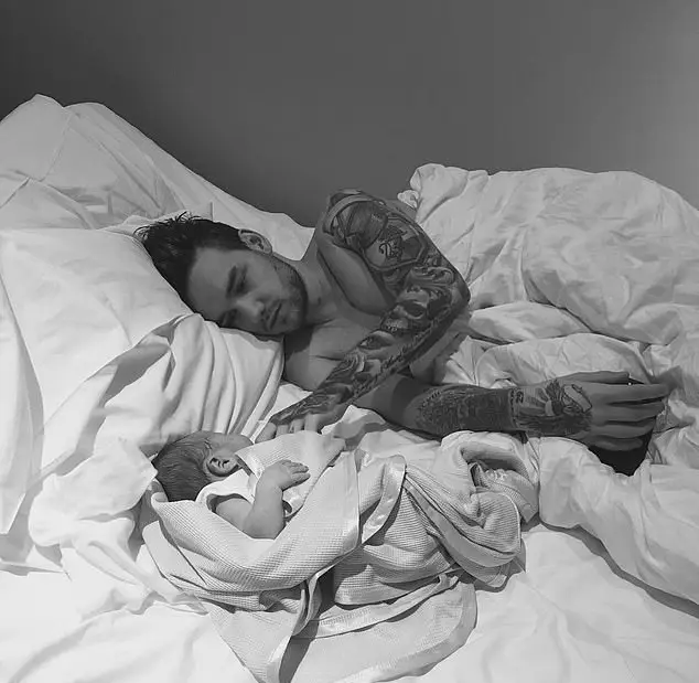 (Instagram/@cherylofficial)