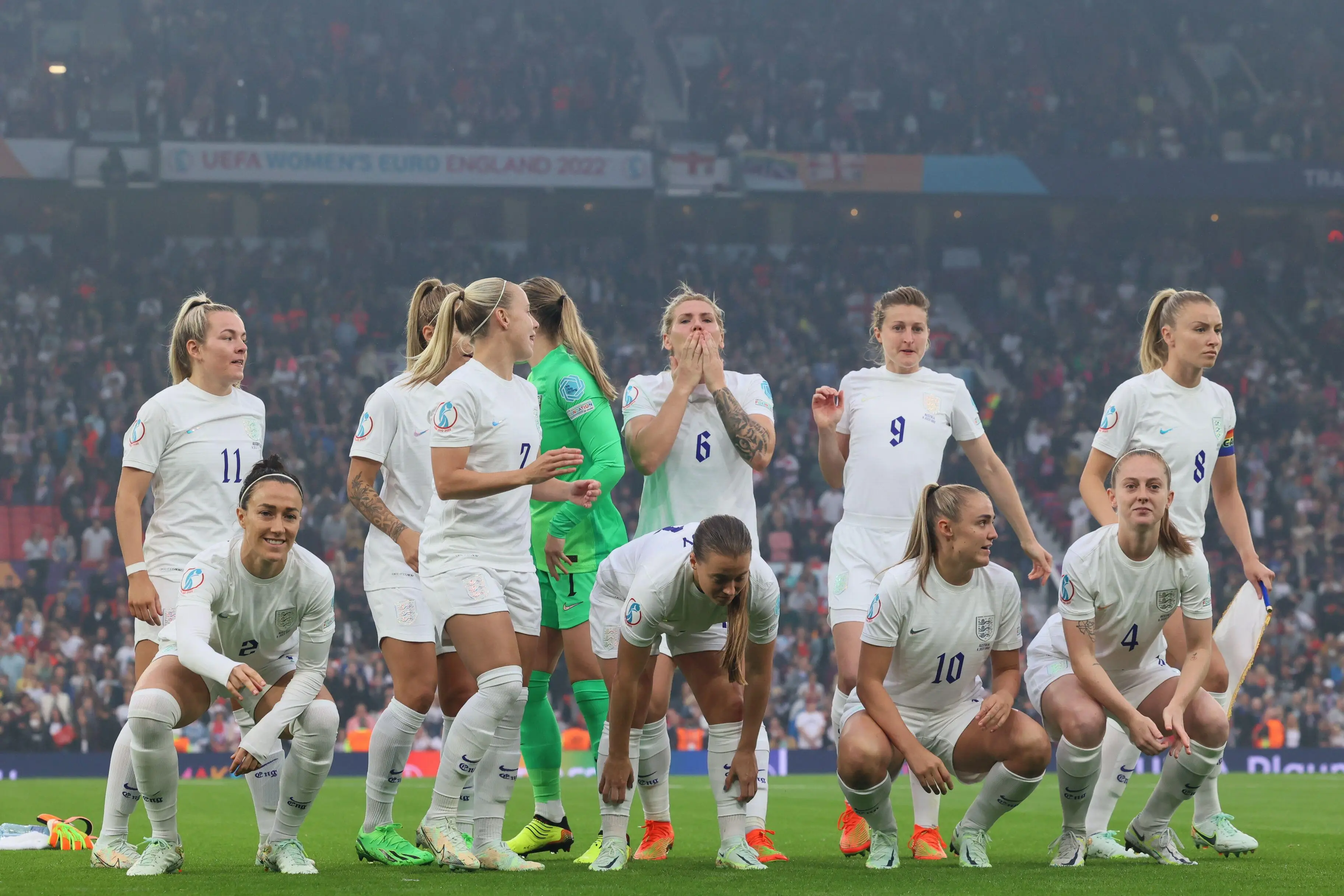 The Women's Euros does indeed have male commentators.