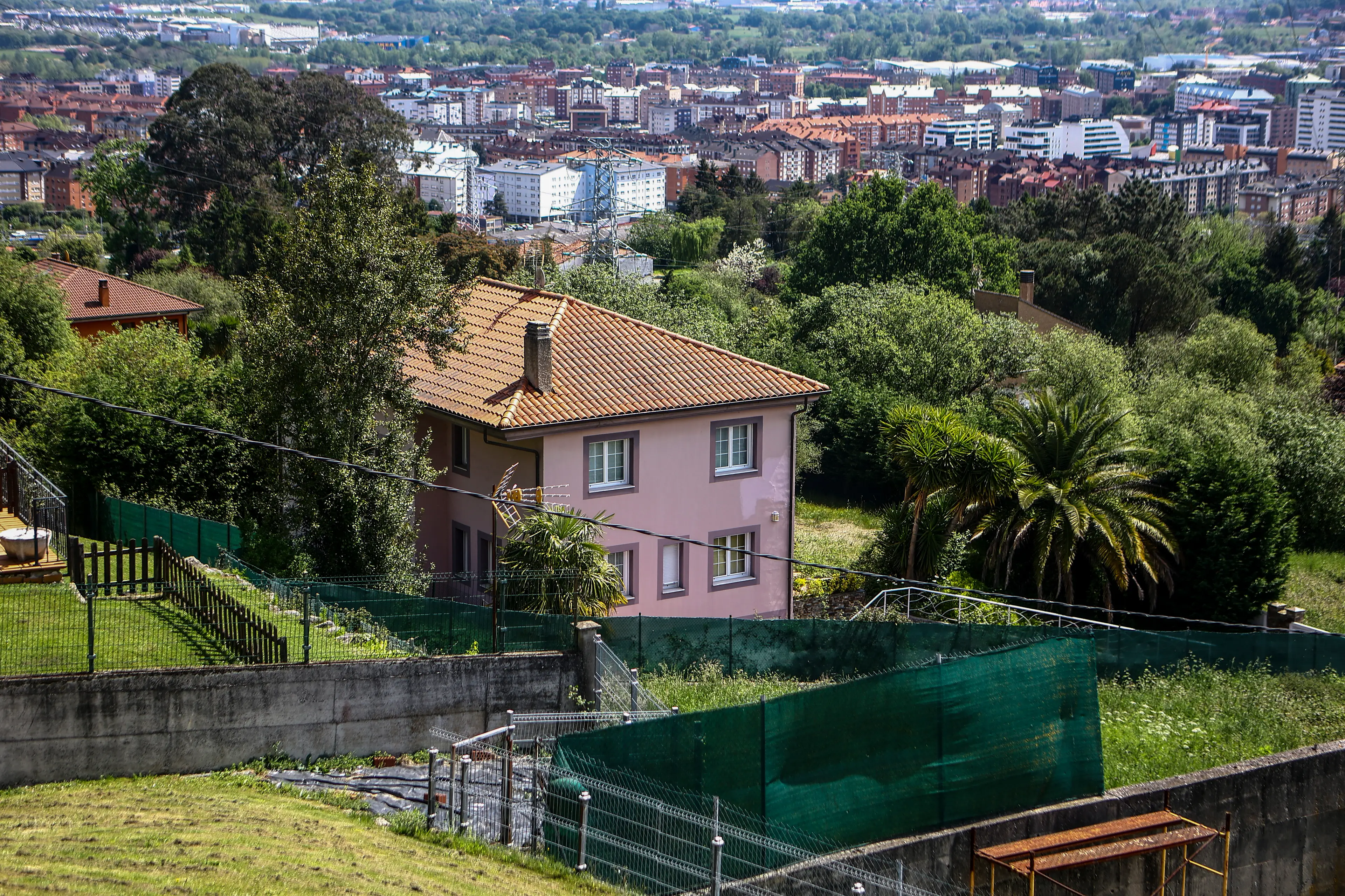The house were the children were kept for over three years. (PABLO LORENZANA/AFP via Getty Images)