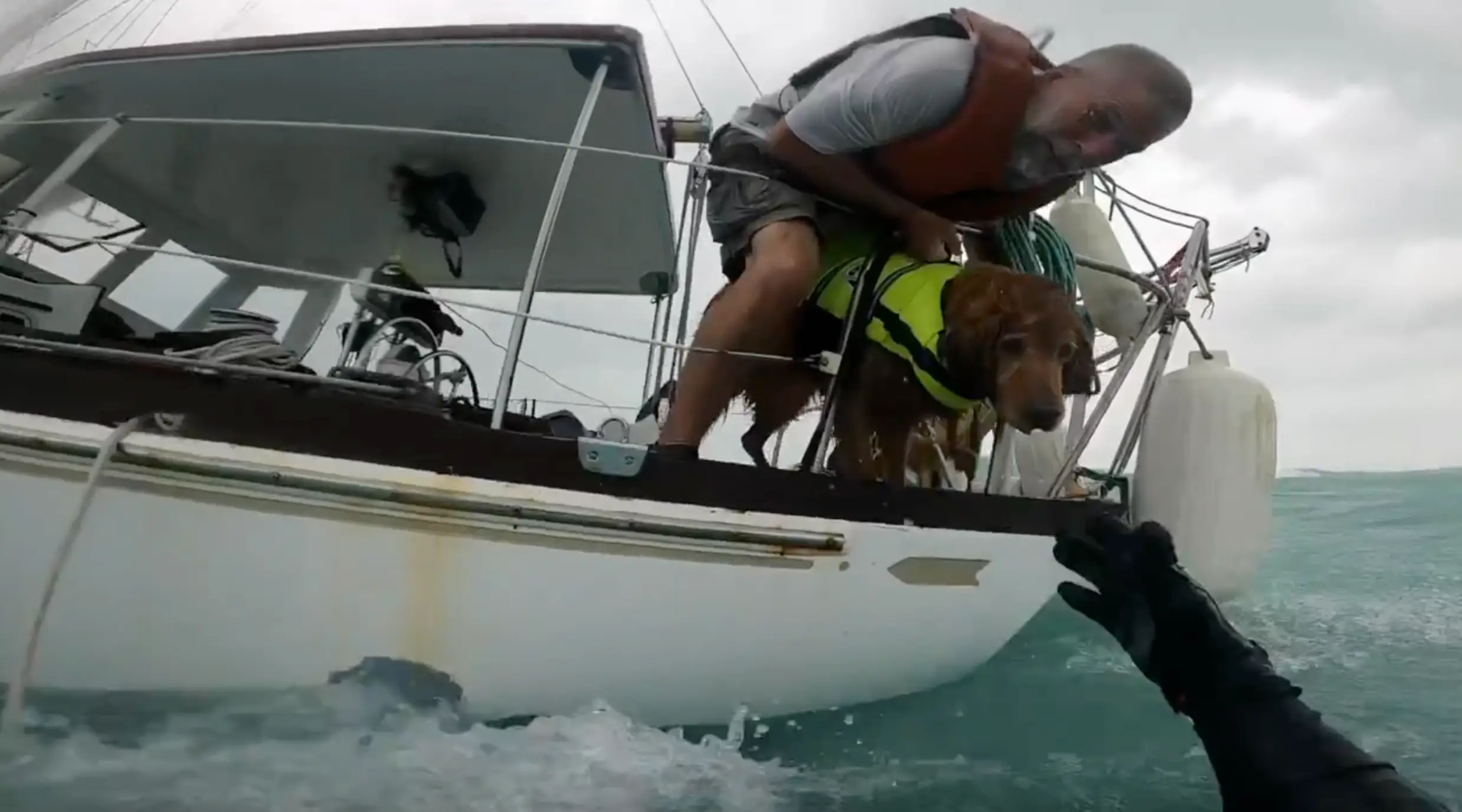 Earl and Gunn were saved by the coastguard (USCGSoutheast)