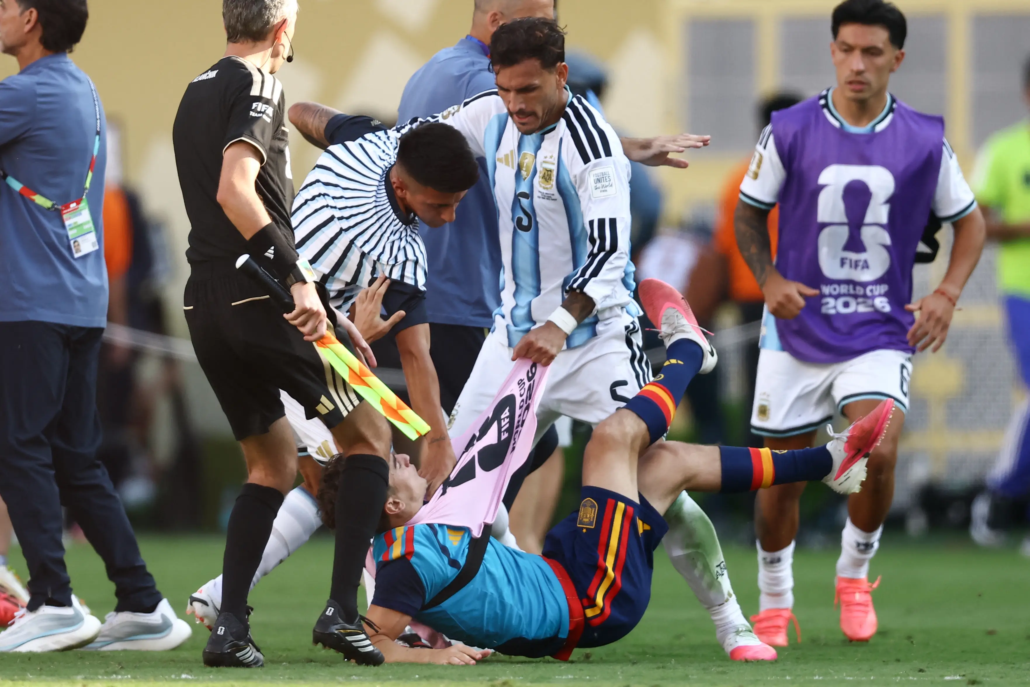 Leandro Paredes appeared to be one of the players involved the incident (CHARLY TRIBALLEAU / AFP via Getty Images)