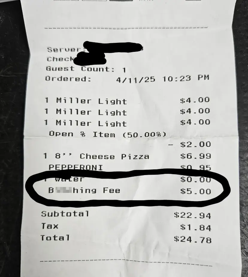 The bloke stumped up the $5 and seemed to see the funny side of it (Reddit)