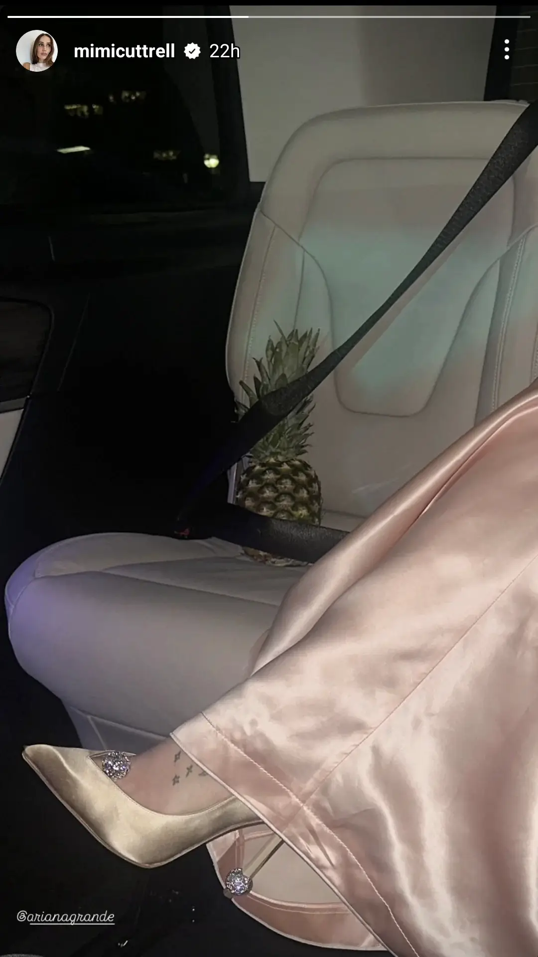 It appeared as though the singer had grown quite attached to the fruit after nursing it for so long (Instagram/@mimicuttrell)