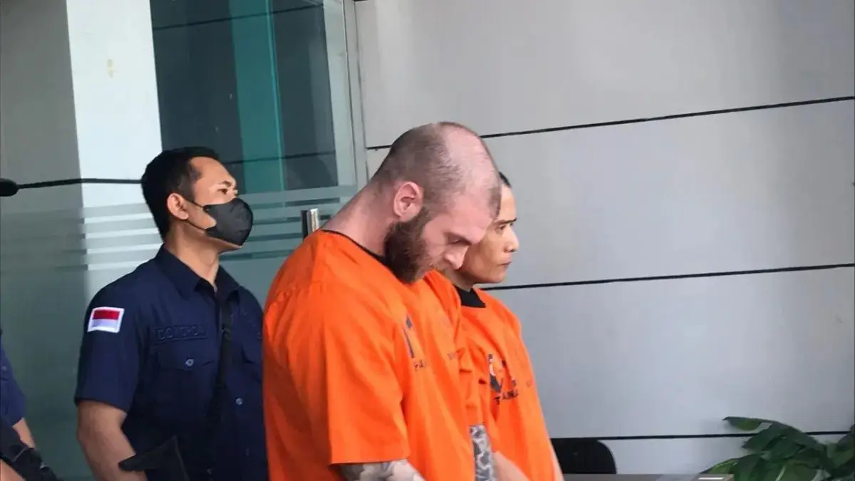 'Suspicious act gave Brit away' as he now faces death penalty with execution by firing squad in Bali