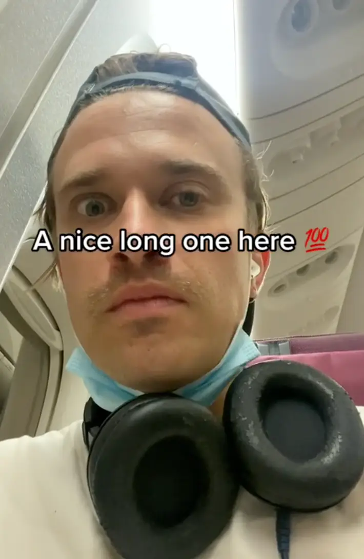 The baby kept at it for the entirety of the flight (TikTok/@balubrigada)