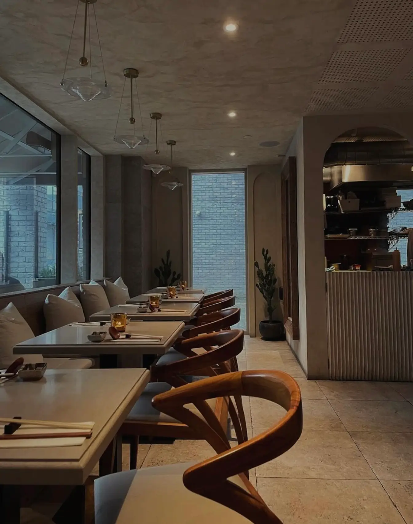 The eatery didn't reveal her identity.