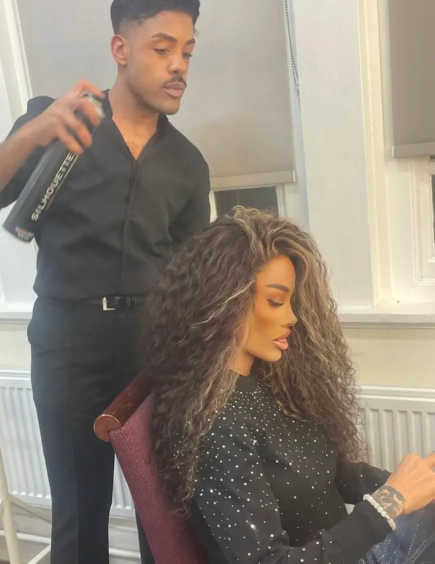 Her new look divided fans. (Instagram/katieprice/dom_i_nic_25)