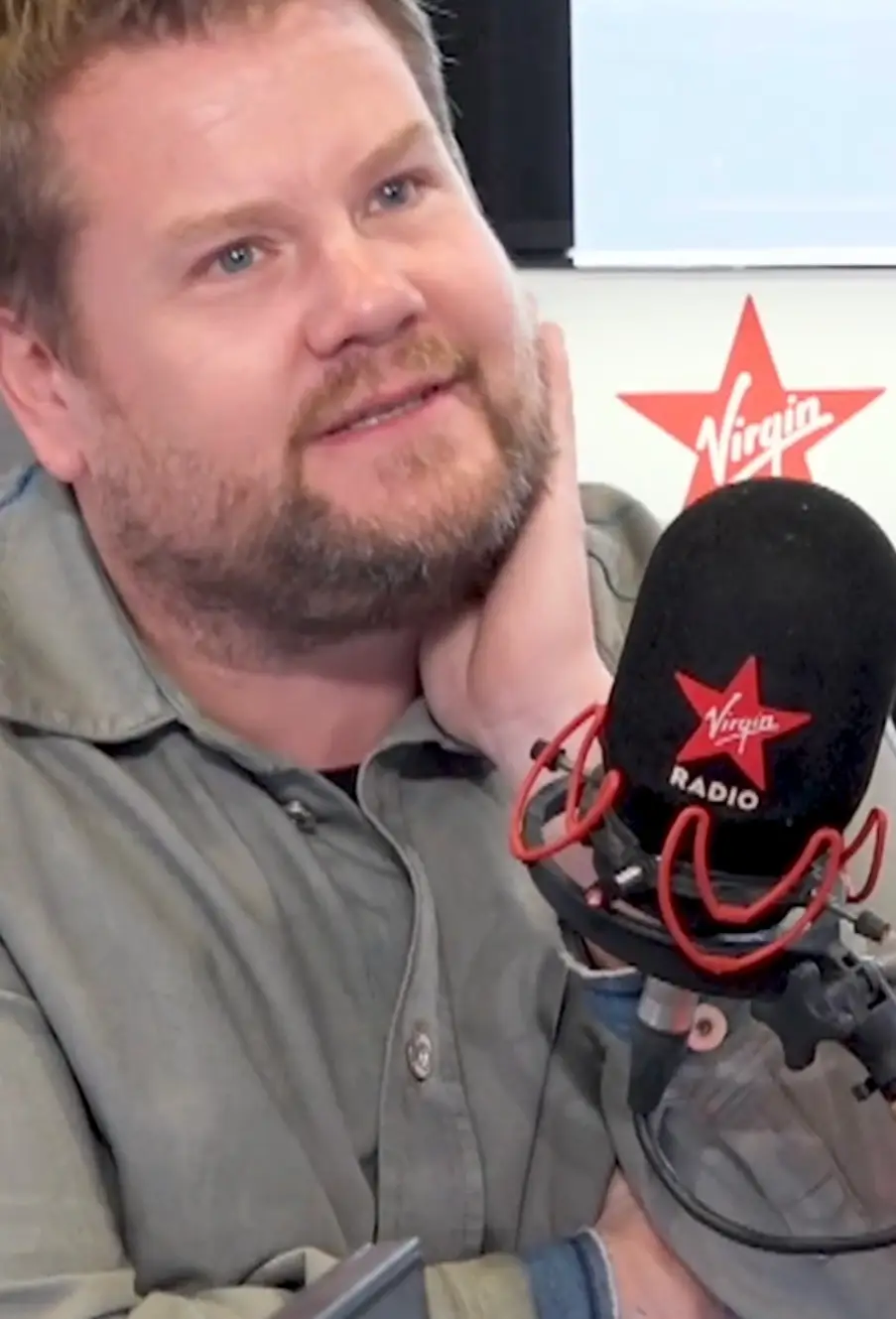 The actor fought back tears as he discussed the finale episode.(TikTok/@virginradiouk)