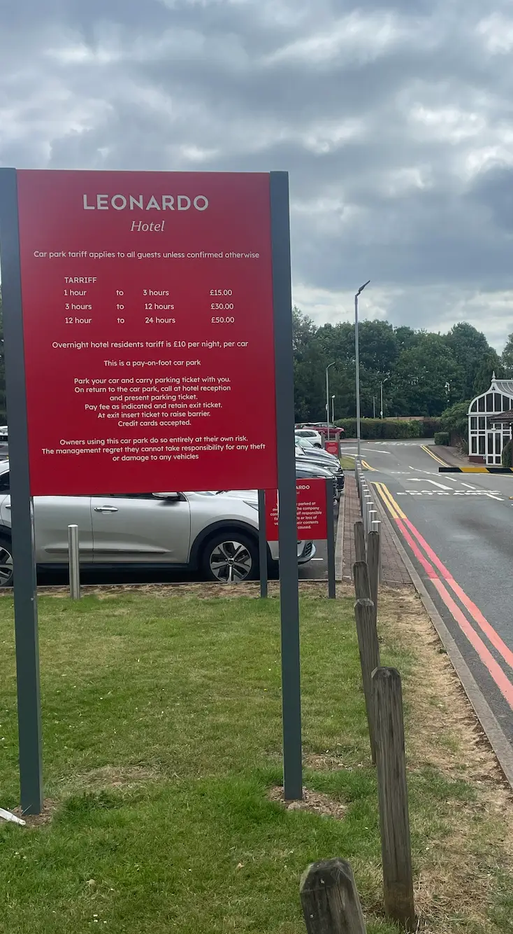 The incident occurred at the Leonardo Hotel.