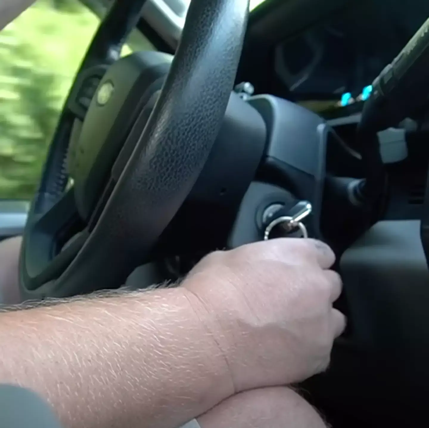 Surprisingly, nothing happened and the car kept going (YouTube/AutoVlog)