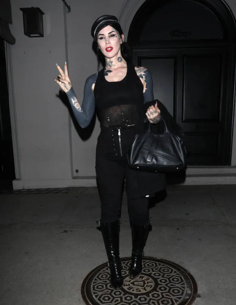 Von D has blacked out most of her tattoos (jfizzy/Star Max/GC Images)