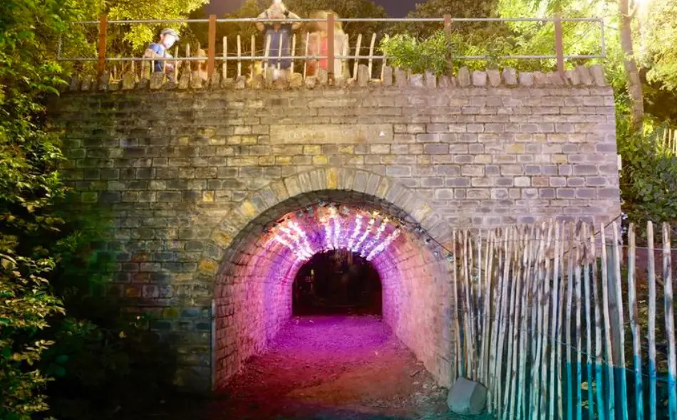 The secret tunnel is not noticed by many.