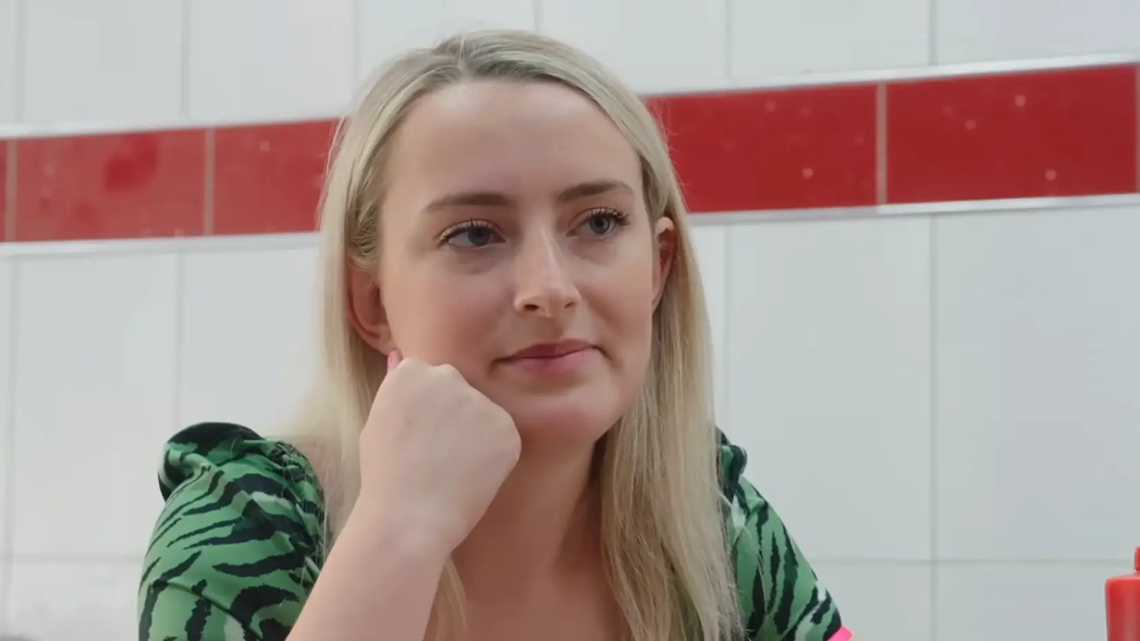 Amelia Dimoldenberg/YouTube