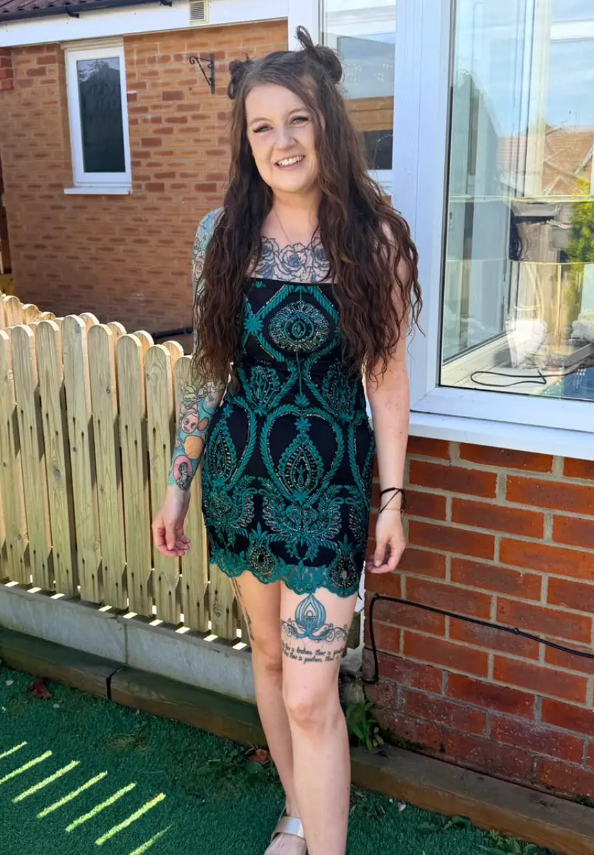 The mum-of-three's cancer has spread. (The Land of Holly/Facebook)