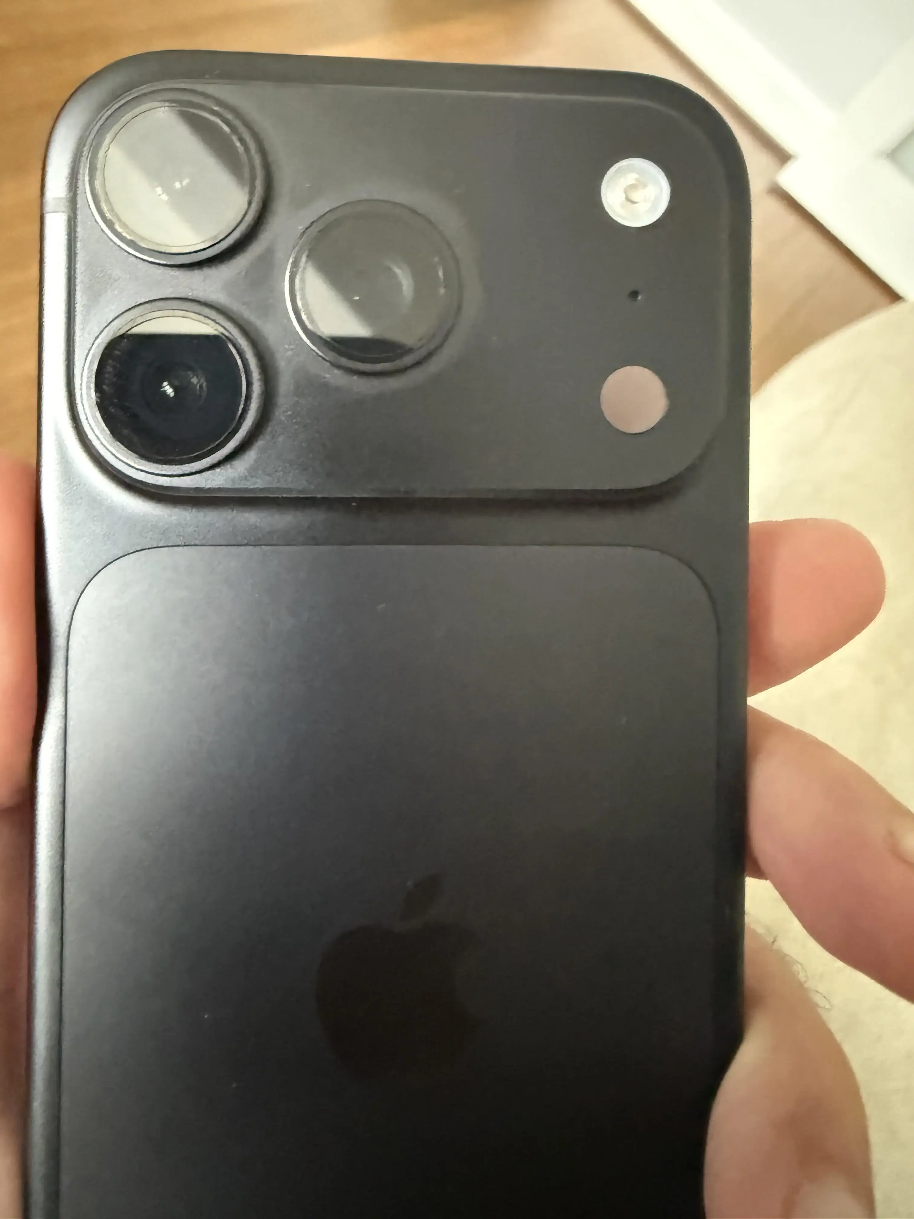 An example of the discolouration shared on Reddit (Reddit)