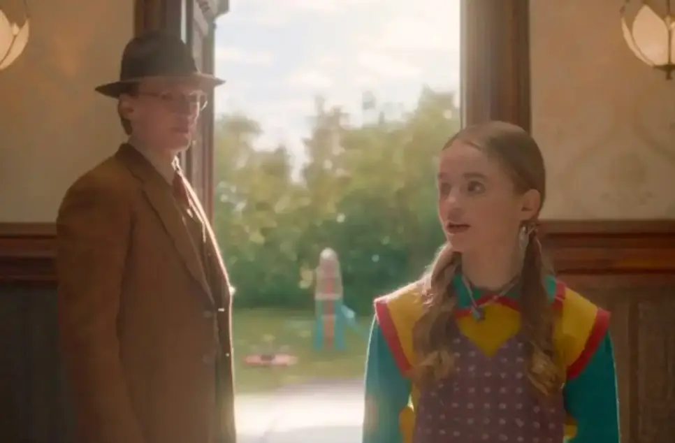 Holly believes Henry is protecting her. (Netflix)