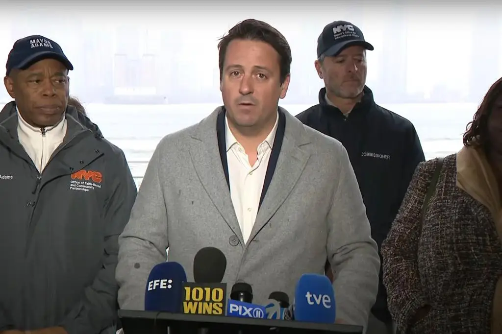 Camprubí Montal, the brother of the wife on board, has spoken out (YouTube/Fox 5)