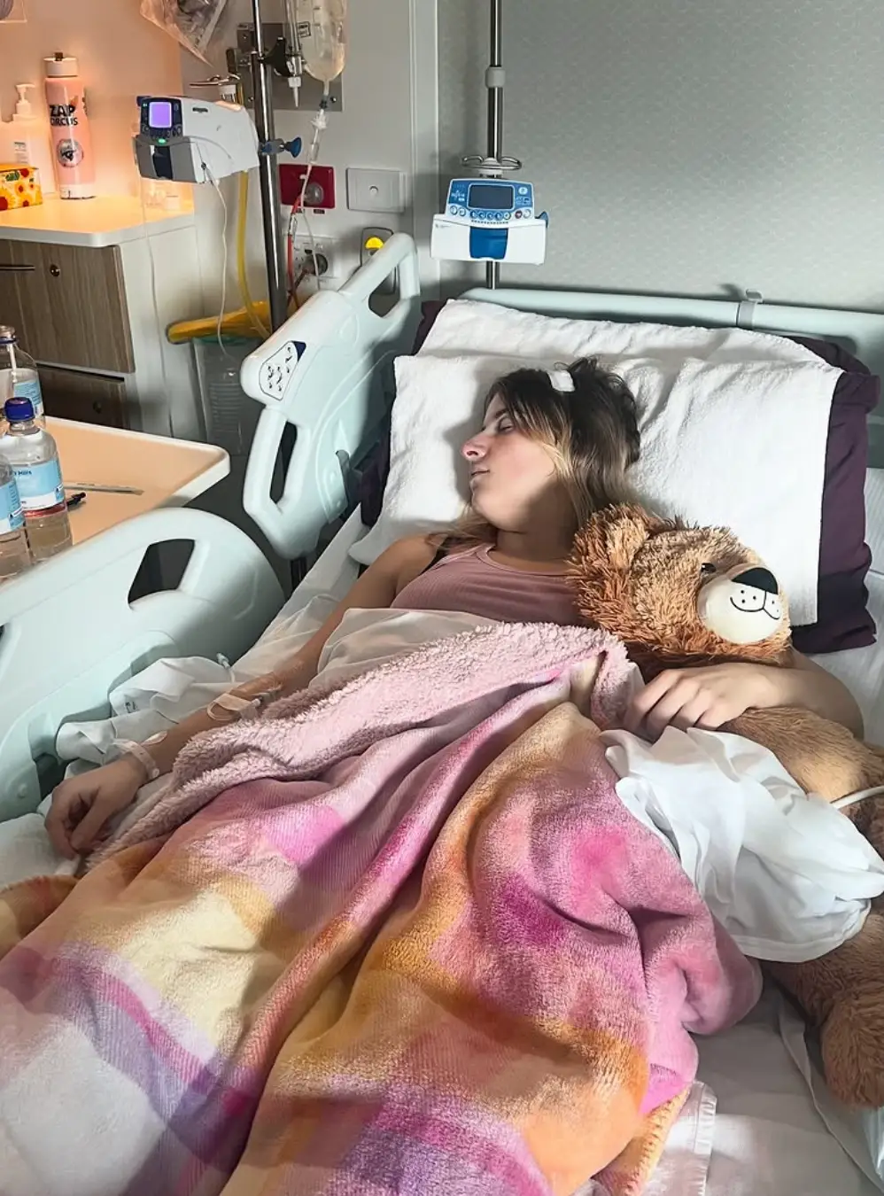 Paige is recovering from brain tumor (@paigefootner Instagram)