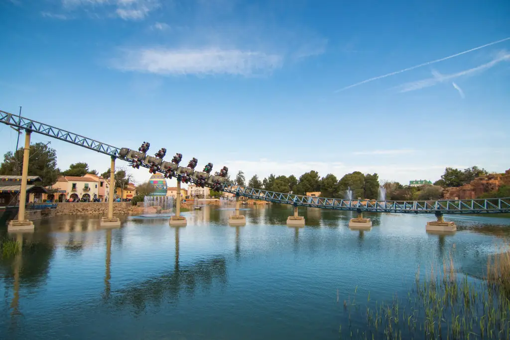 They stay open till midnight for visitors to enjoy an end-of-day parade. (Laia Solanellas/Europa Press via Getty Images)