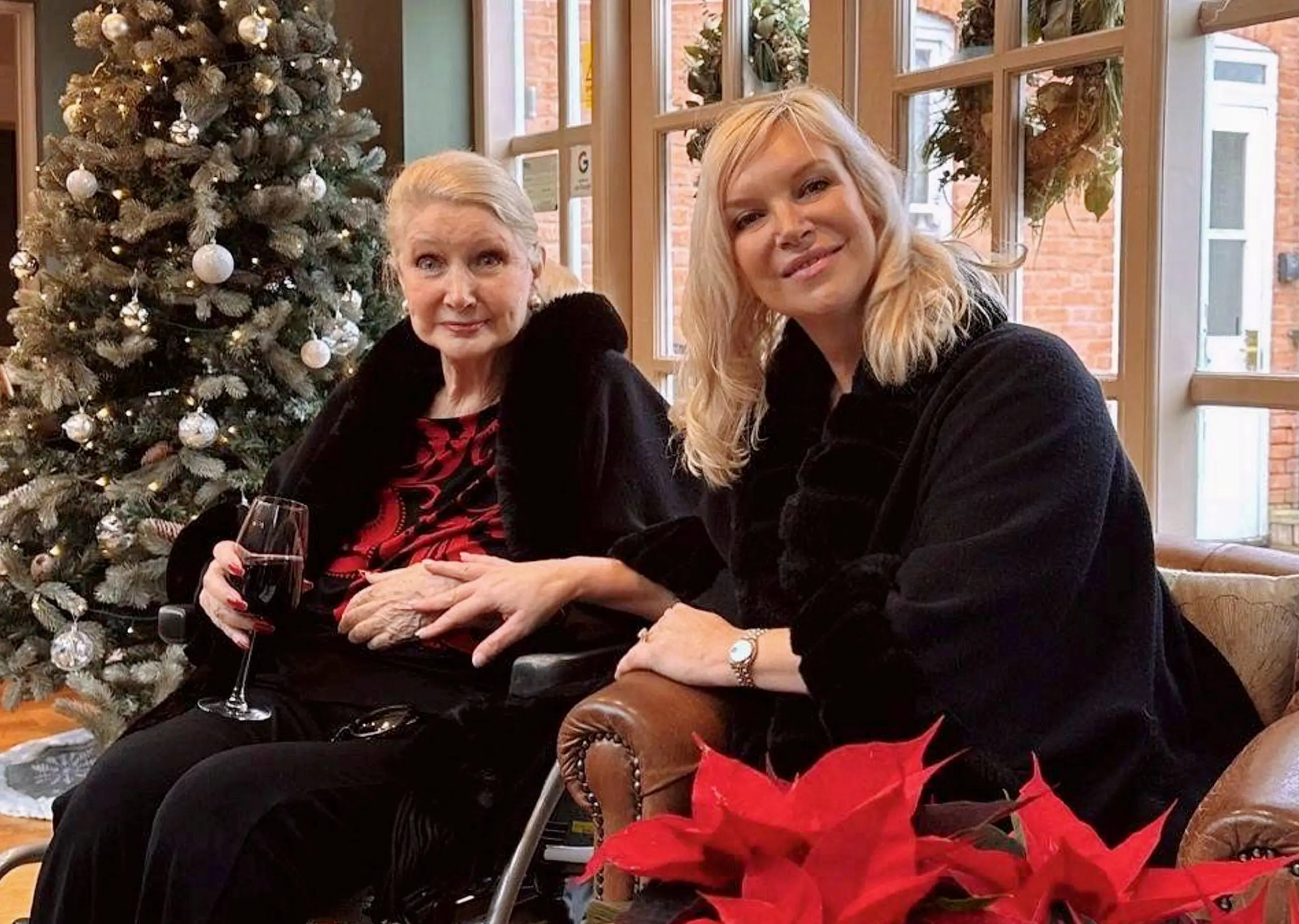 Florence Goldwater and daughter Rebecca Williams.