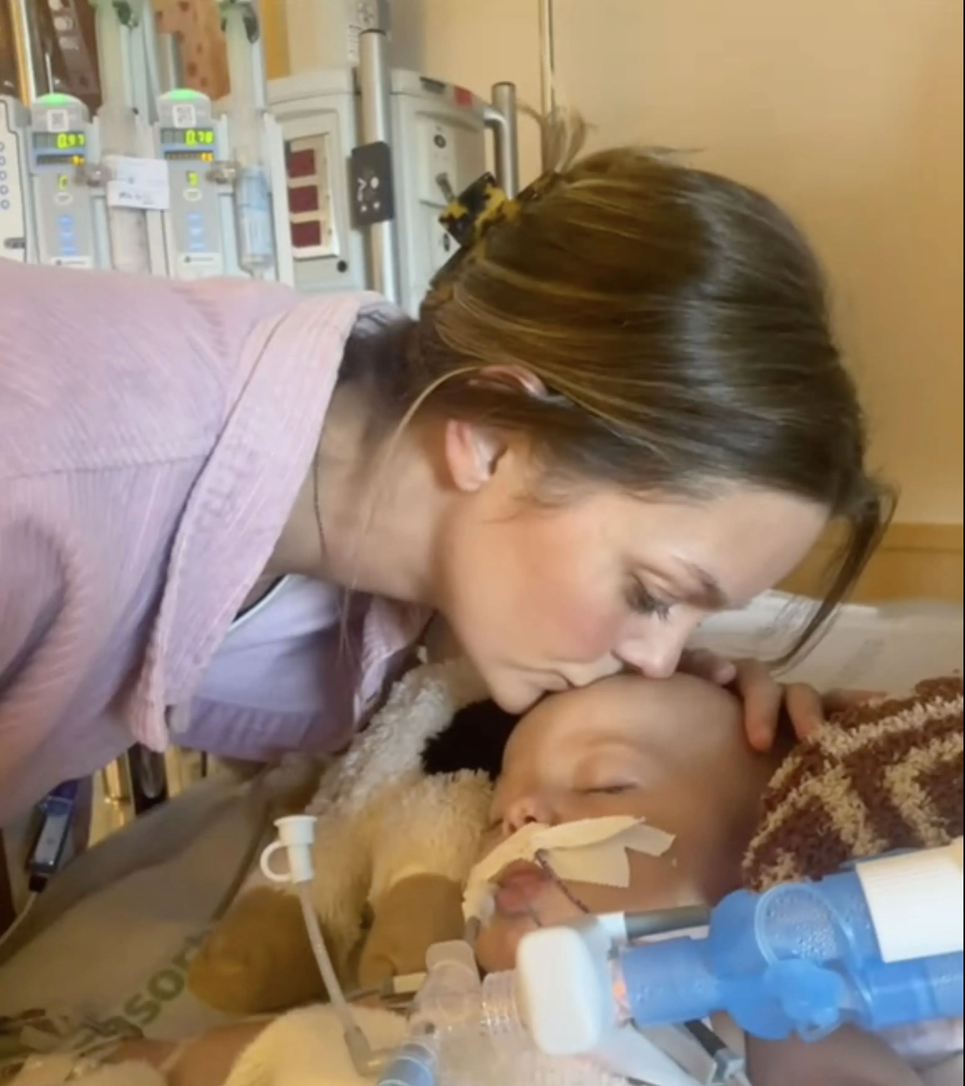 The toddler was put on a ventilator (Kennedy News and Media)