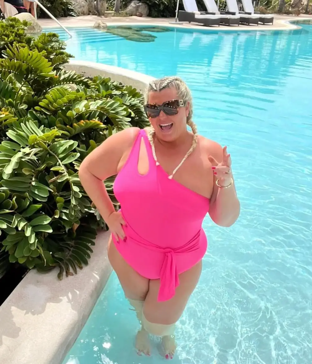 The GC is encouraging others to 'wear the swimsuit'. (gemmacollins/Instagram)