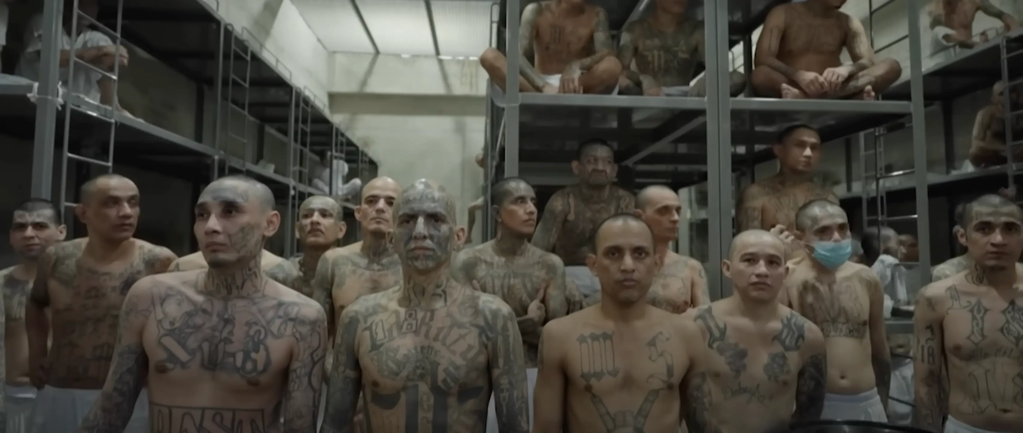 Inside the El Salvador prison (CNN/YouTube)
