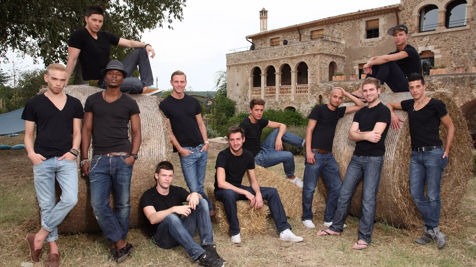 Bizarre dating show where gay men pretended to be straight for $1,000,000 rediscovered by shocked fans