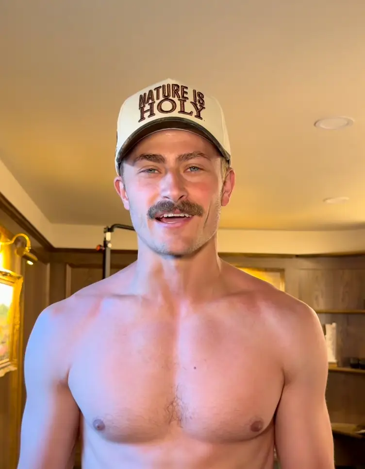 This is what he looked like on day 260 (dailyrepsguy / Instagram)