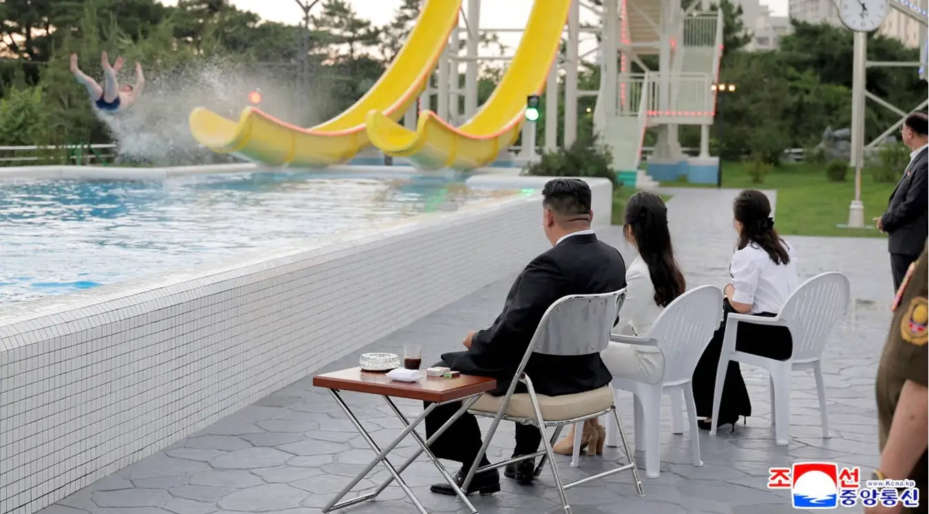 Social media users raised concerns about what happened to the bloke who caused the huge splash (KNCA)