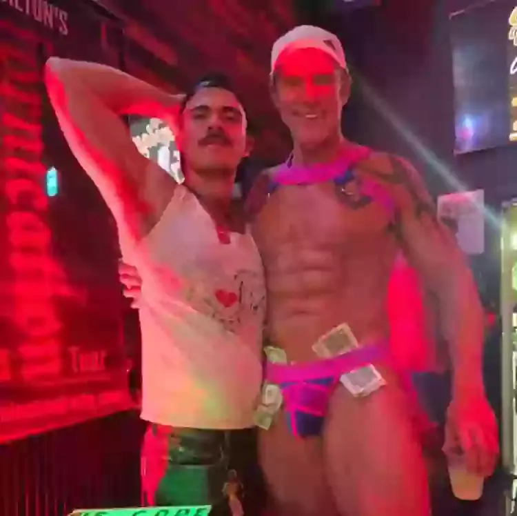 Dallas Steele (right) had the 'bionic penis' procedure done back in 2021 (Instagram/daddy_dallassteele)