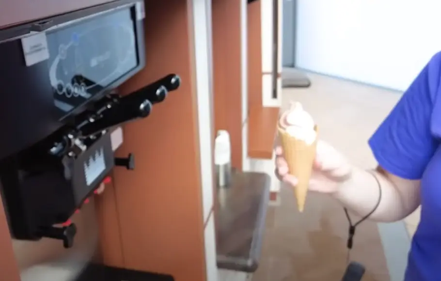 No condiments or ice cream? What is the world coming to (YouTube/ Cruise Blog) 