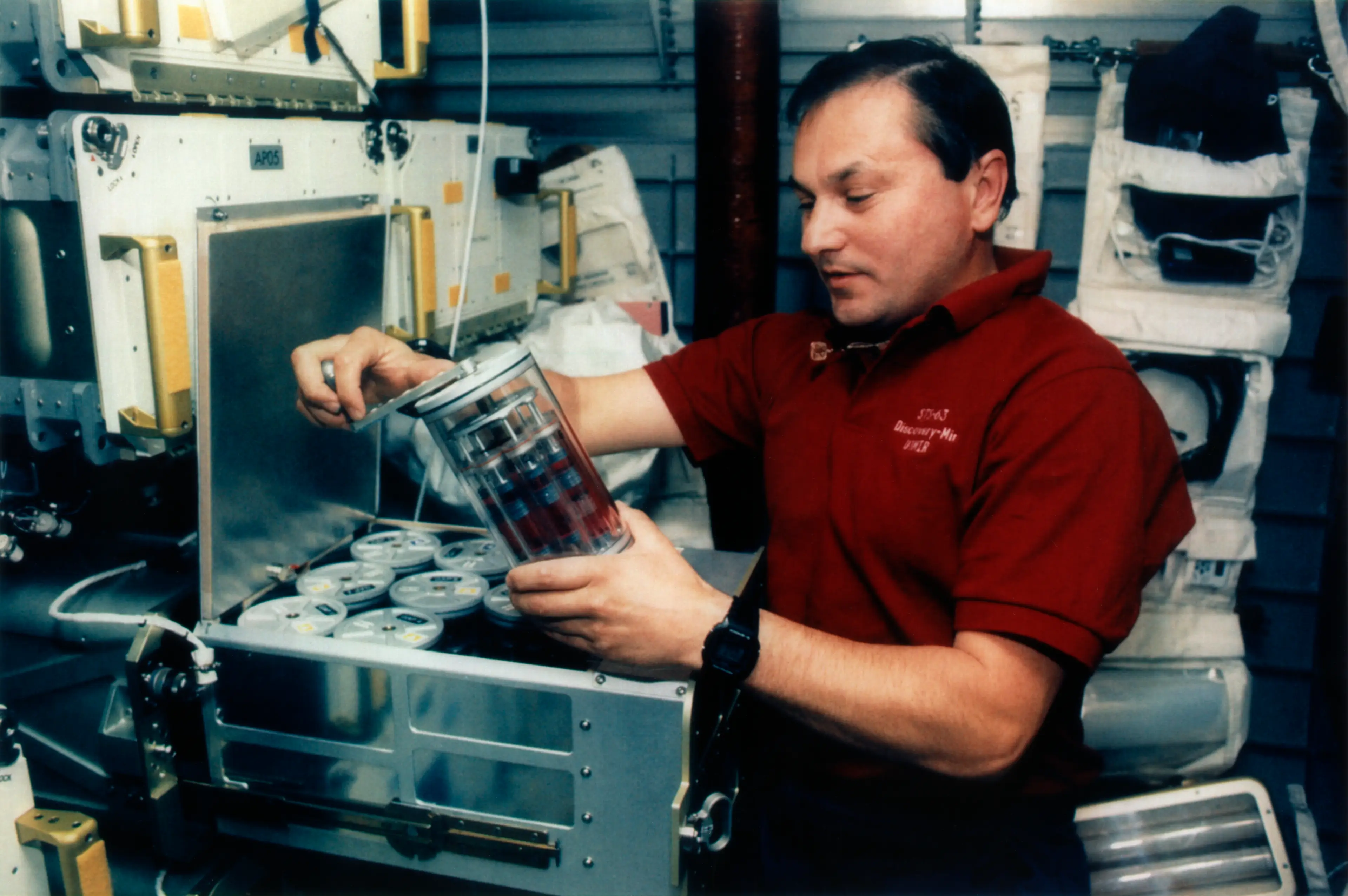 Polyakov on the Mir space station (F. Carter Smith/Sygma via Getty Images)