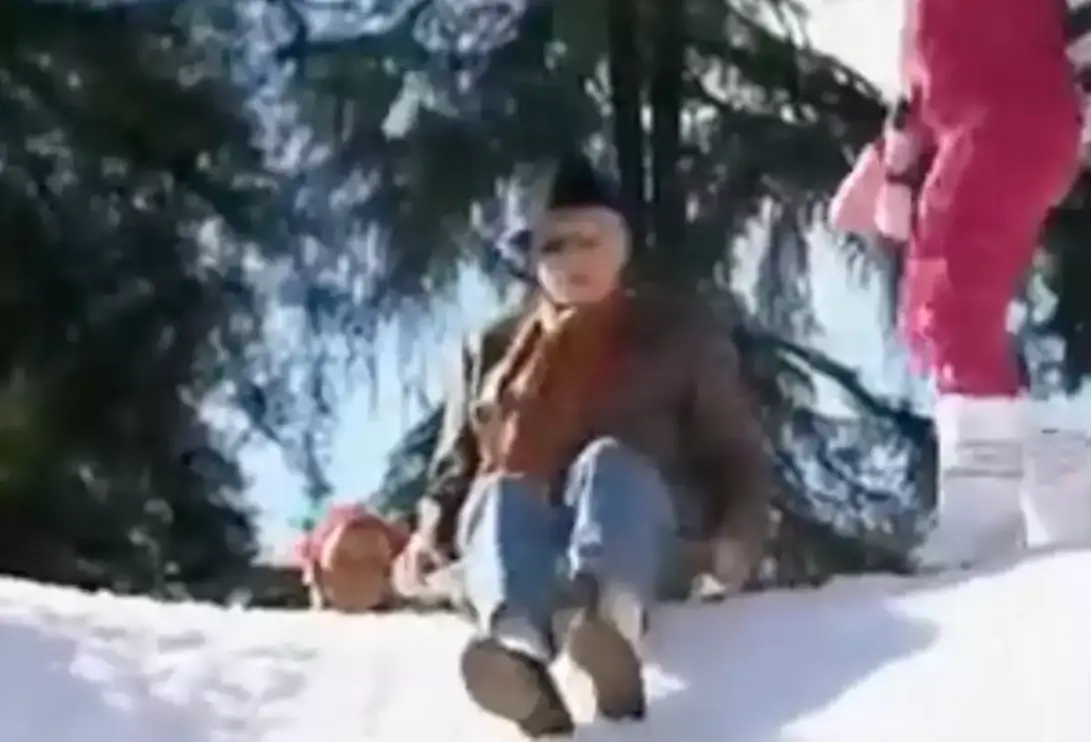 A tobogganing slope was set up in the garden over the festive season (E!)