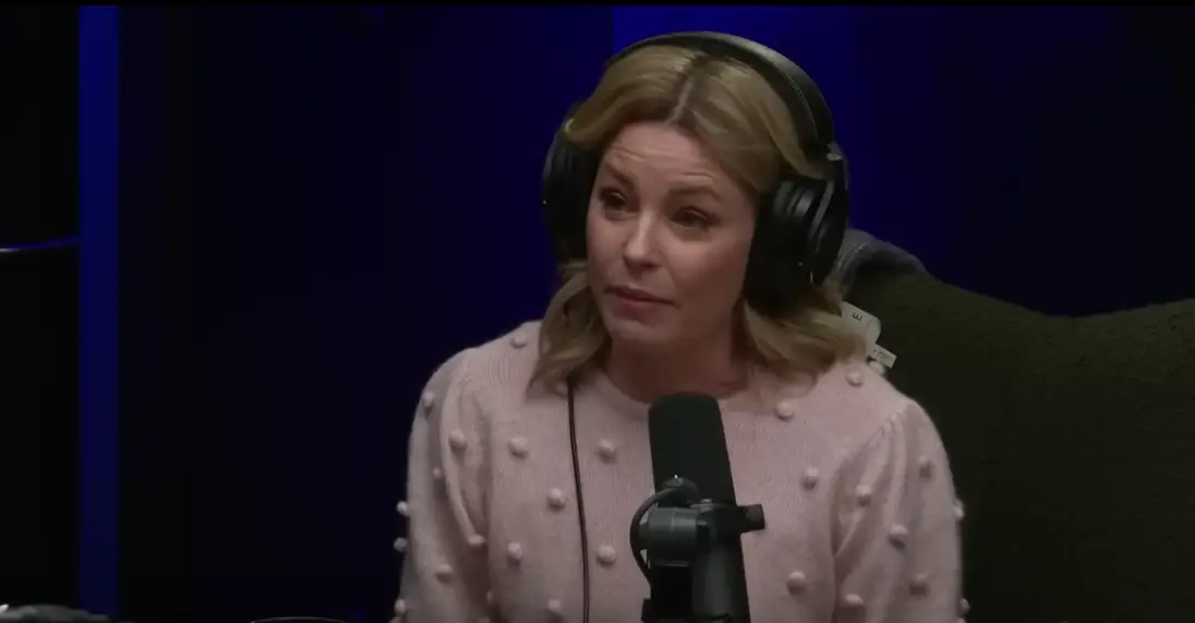 Elizabeth Banks revealed that her friends' kid has seen her in The 40 Year Old Virgin.