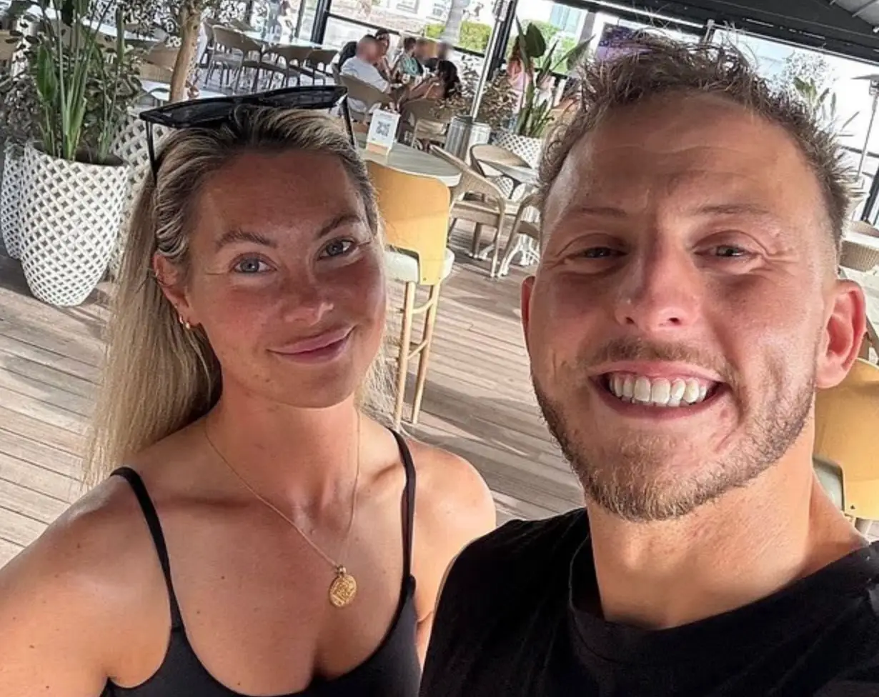 Scott and Helena's experience ignited a discussion around airline policies (Kennedy News/@scott.morelifecoaching) 