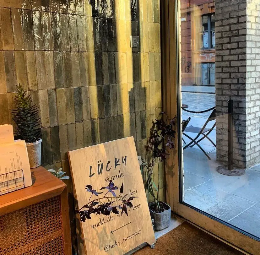 Lucky Ramen and Sushi hilariously exposed an influencer asking for two free meals.