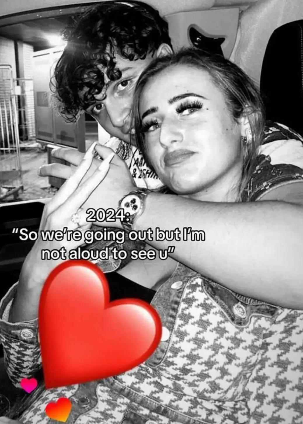 It was revealed they had to keep their relationship a secret (parisvenezuela / TikTok)