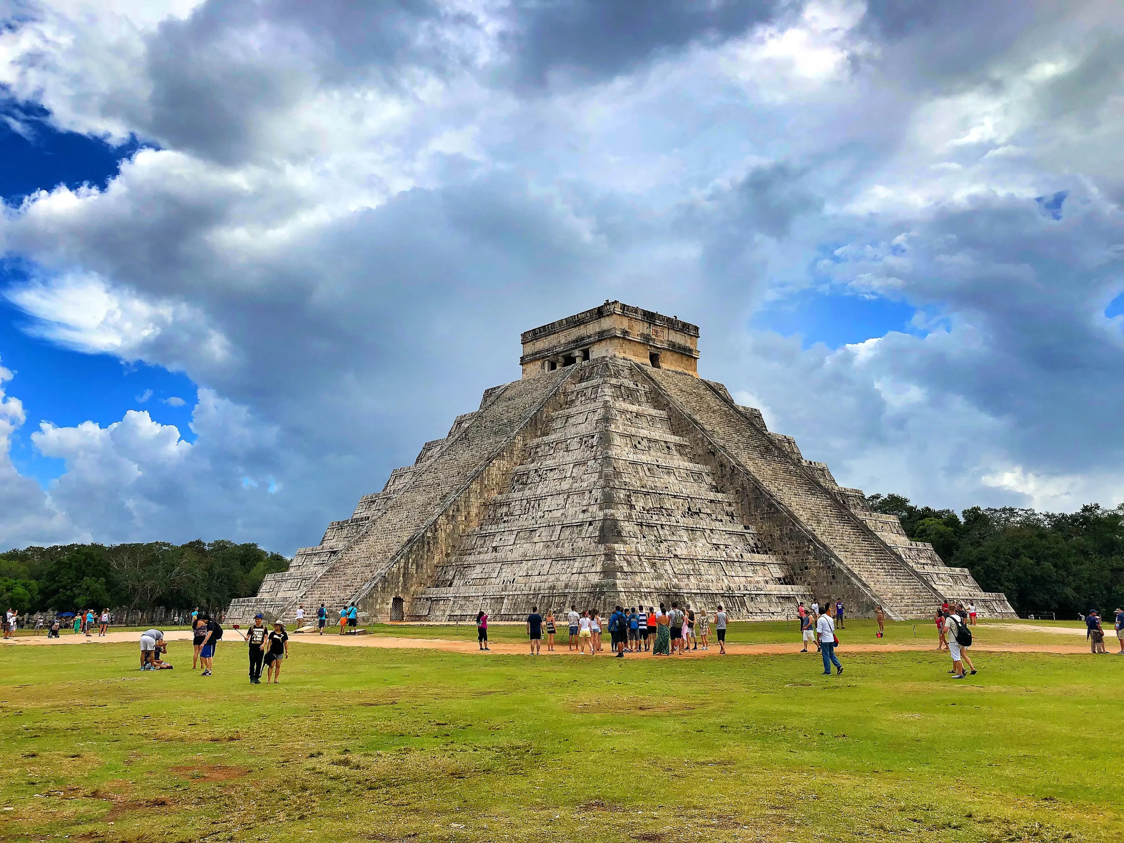 Climbing of the Castillo de Kukulcán has been banned since 2008 by the National Institute of Anthropology and History.