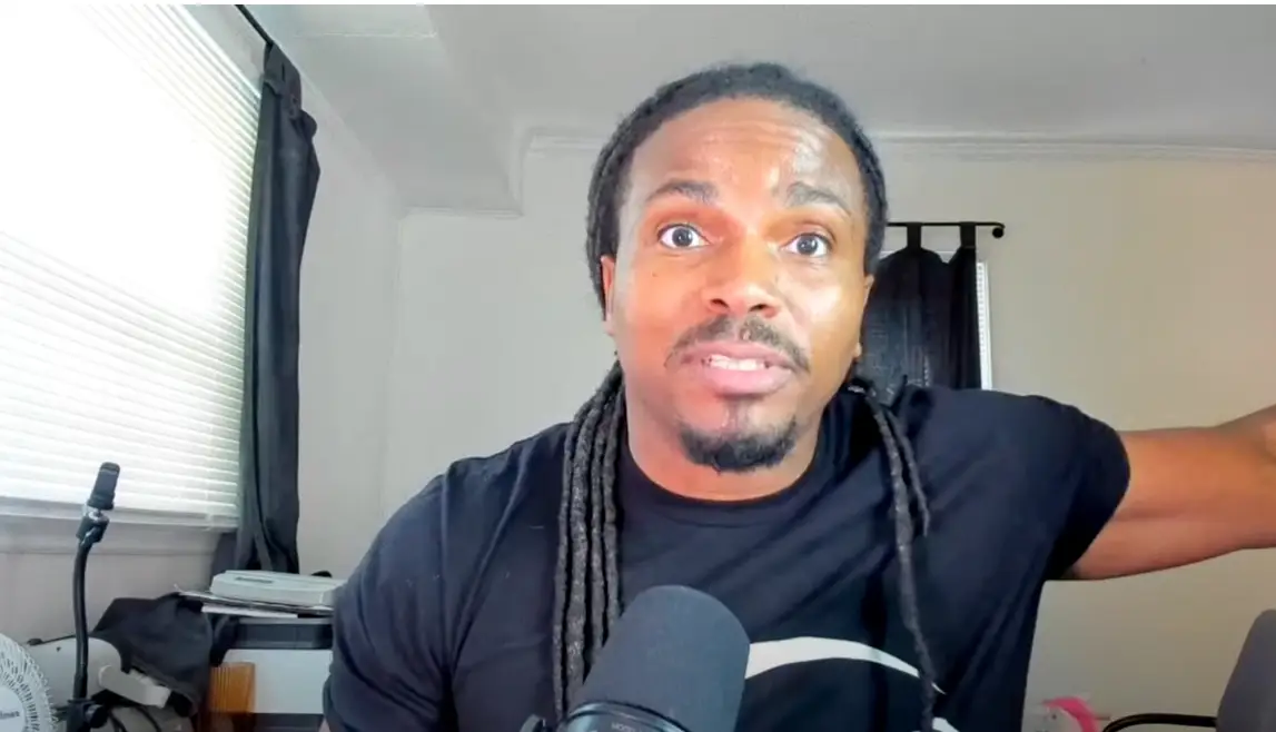 Lee Hammock now runs a YouTuber helping other narcissists and victims of narcissistic abuse (YouTube/Mental Healnness)