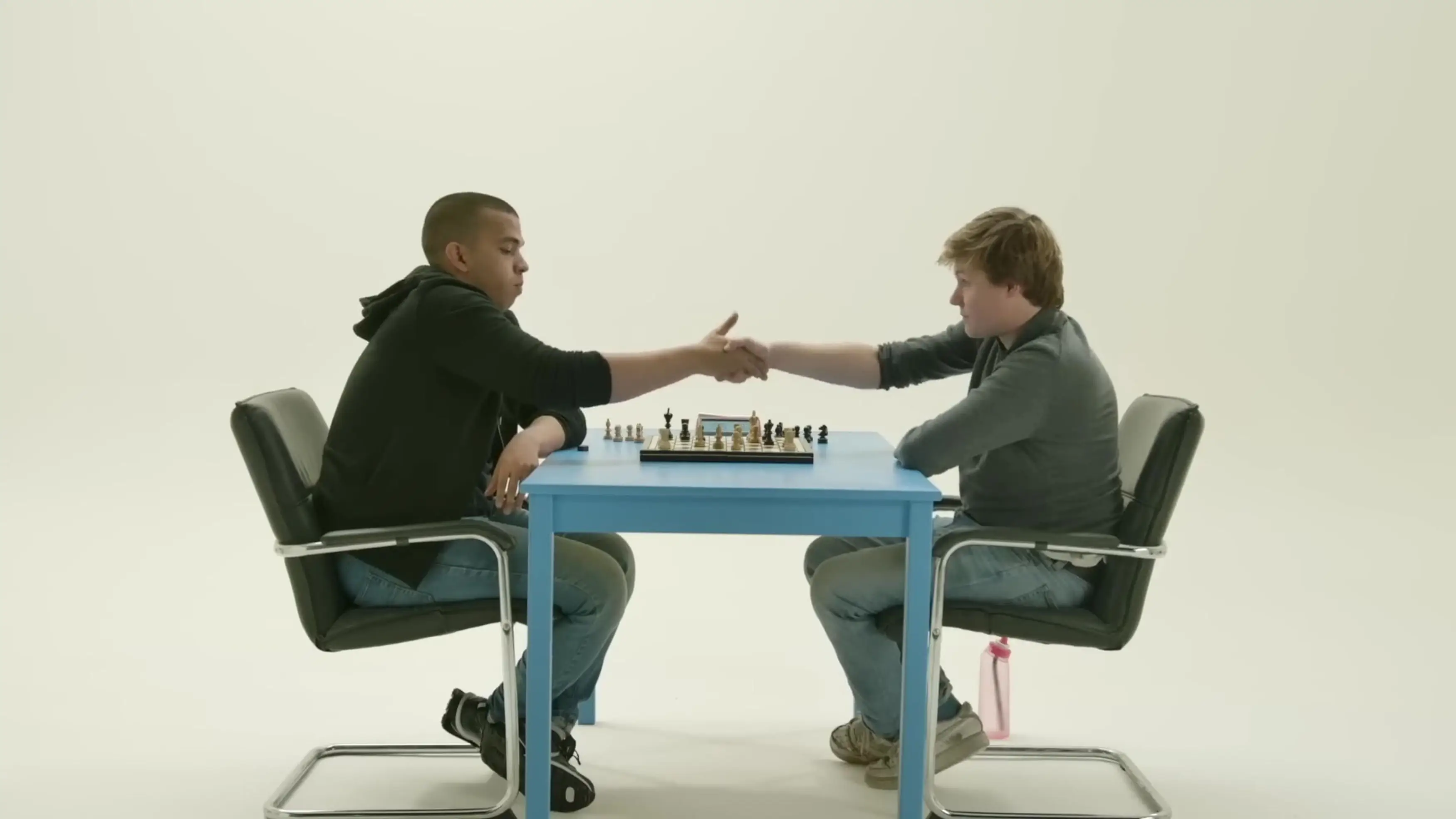 They convinced UK champ Daniel Fernandez he was taking on a chess newbie.