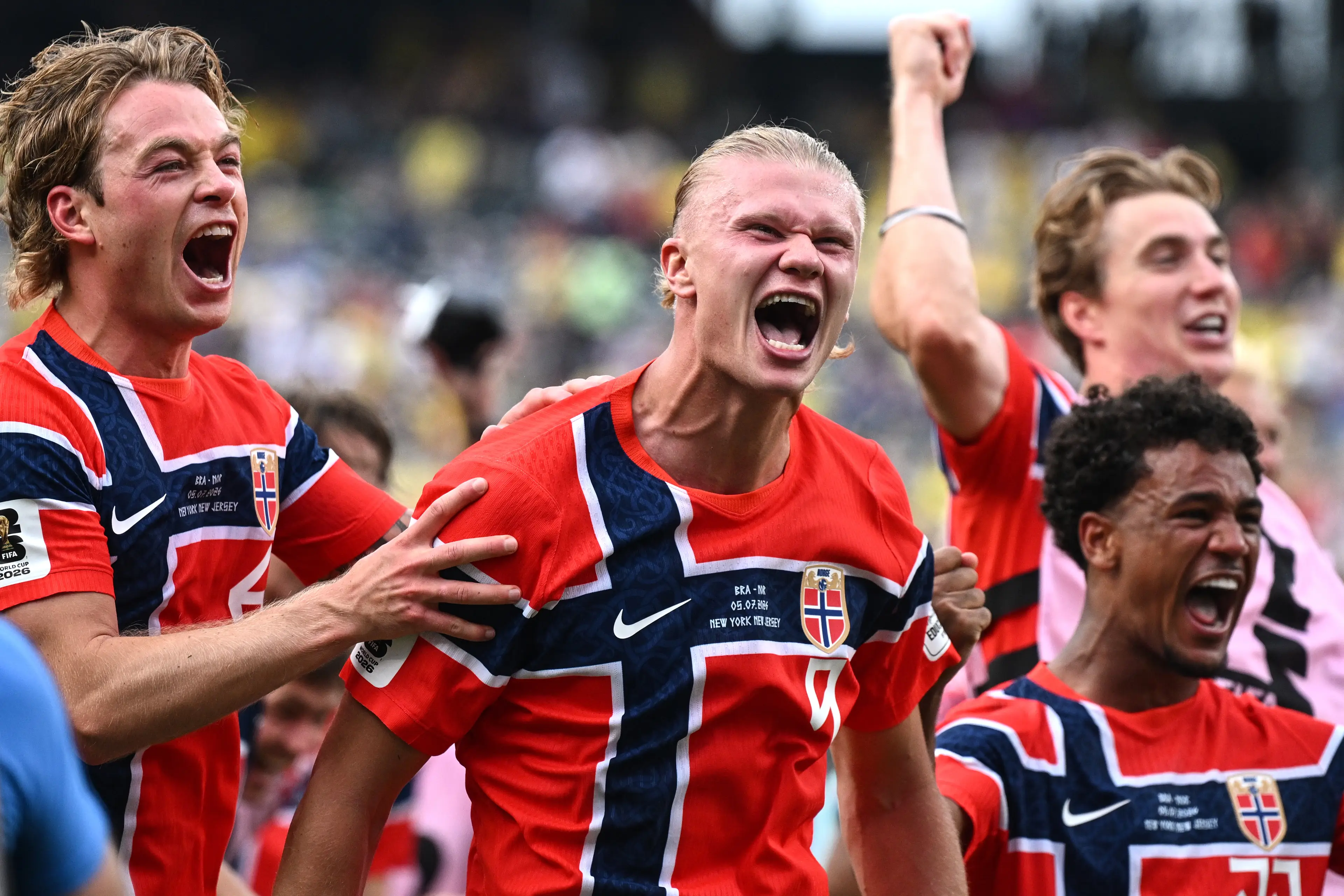Erling Haaland and his Norwegian teammates celebrate their victory over Brazil in the FIFA World Cup 2026 (Image Photo Agency/Getty Images)