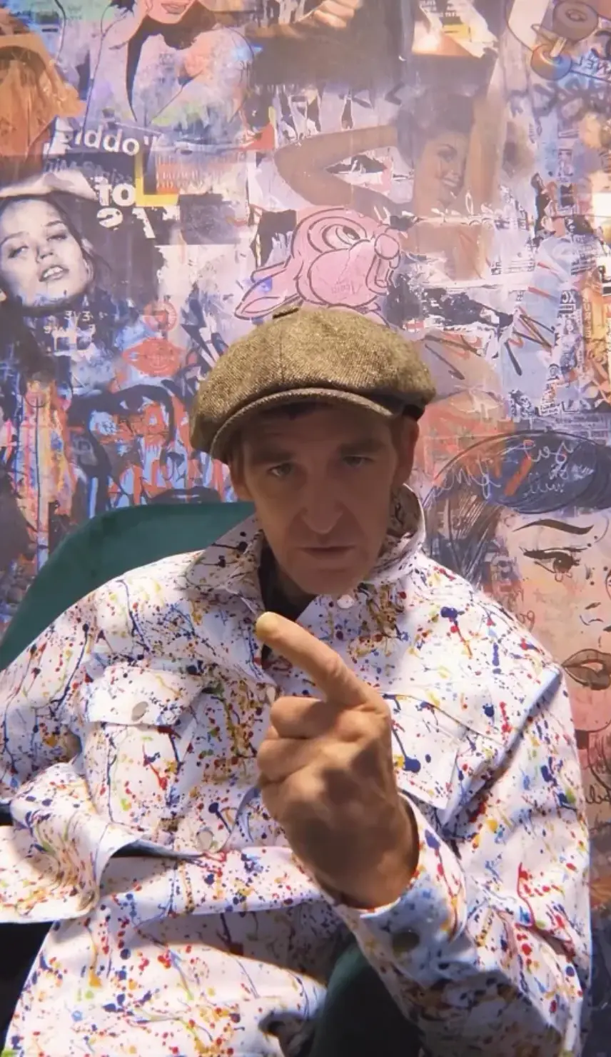 In his video, Anderson revealed he's 'struggled' to fans. (Instagram/@boyceyboycey)