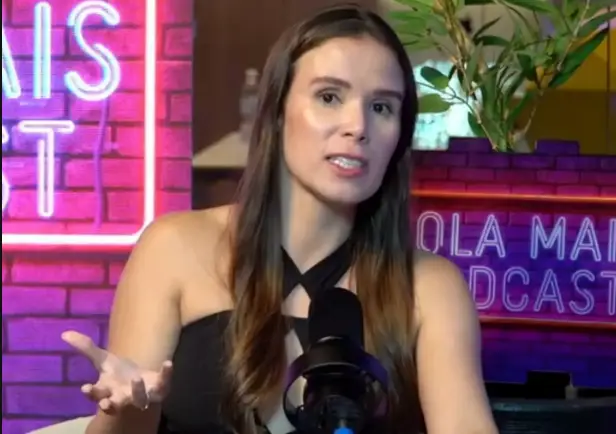 Jeniffer Castro has defended her decision (YouTube/Cola Mais Podcast)