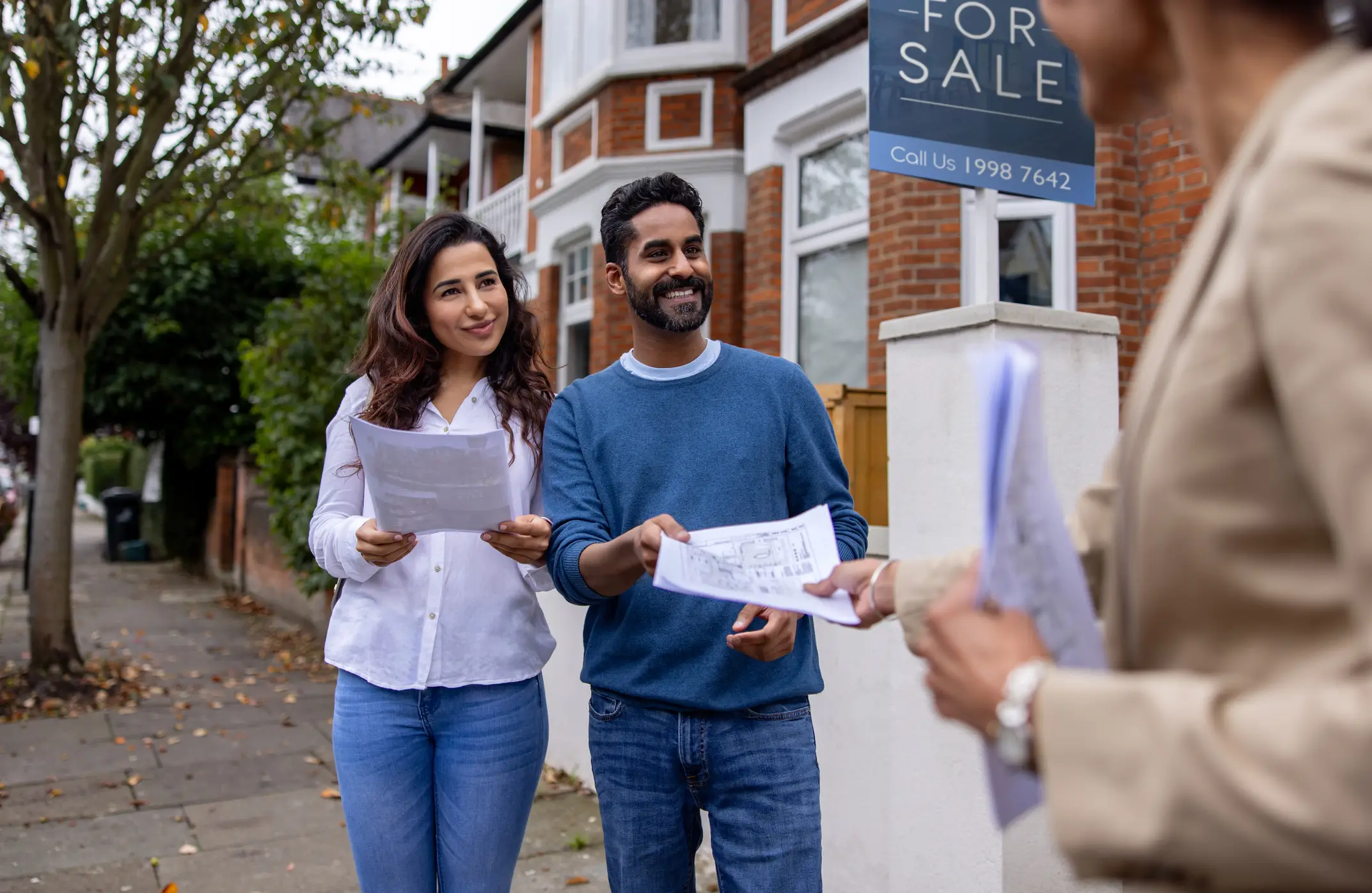 "Please buy this house, I badly need to make a sale" (Getty Images)