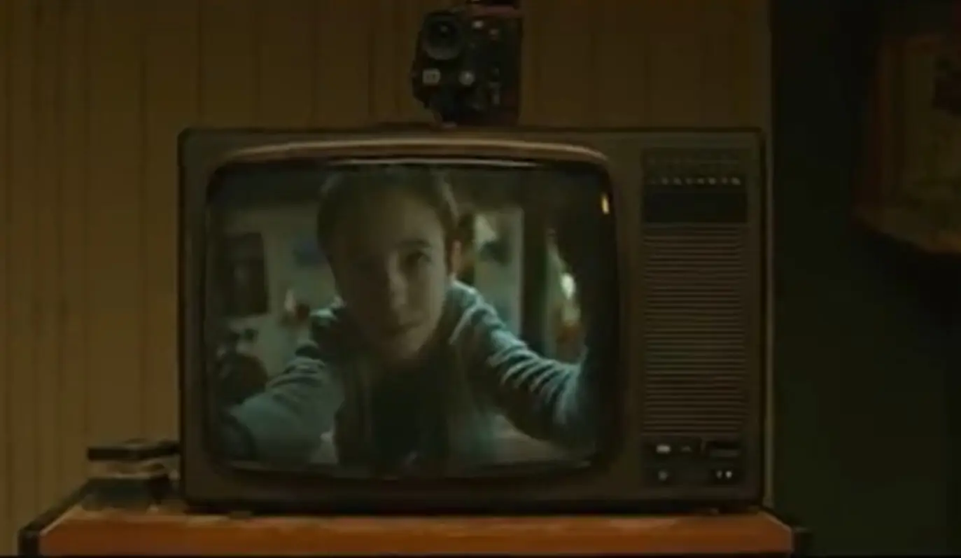 In Mirage a woman in 2014 realises she can influence events in 1989.