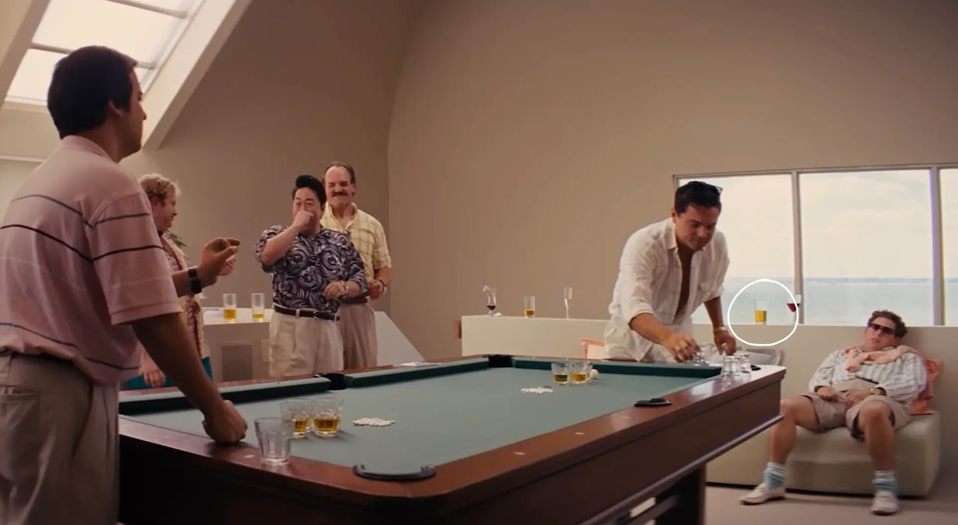 But in the next shot, the glass has reappeared (Paramount Pictures)